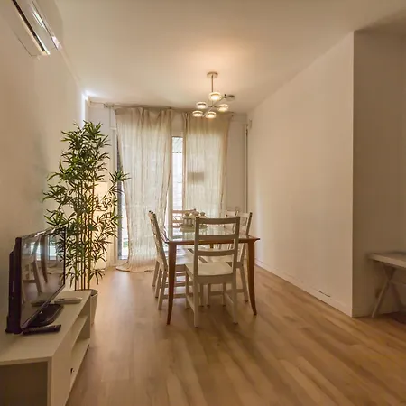 Lägenhet Innouthome Apartamento Eixample Barcelona Barcelona