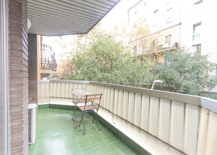 Innouthome Eixample דירה