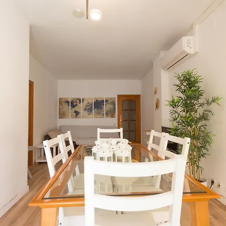 Апартаменты Innouthome Apartamento Eixample Barcelona *