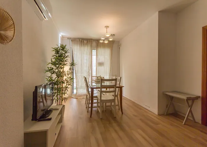 Апартаменты Innouthome Apartamento Eixample Barcelona Барселона