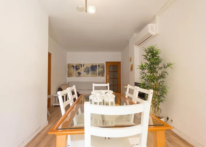 Апартаменты Innouthome Apartamento Eixample Barcelona *