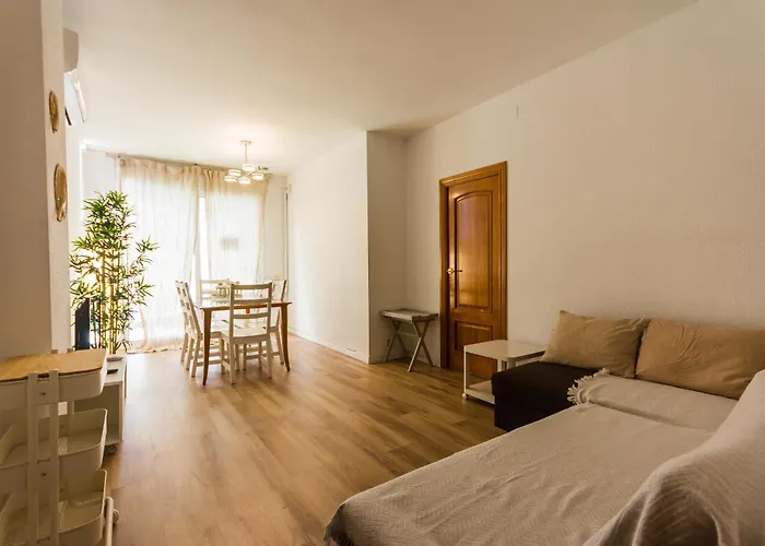 Апартаменты Innouthome Apartamento Eixample Barcelona *
